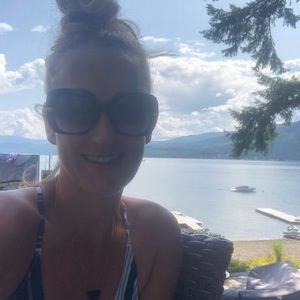 Meet your Posher, Hilda